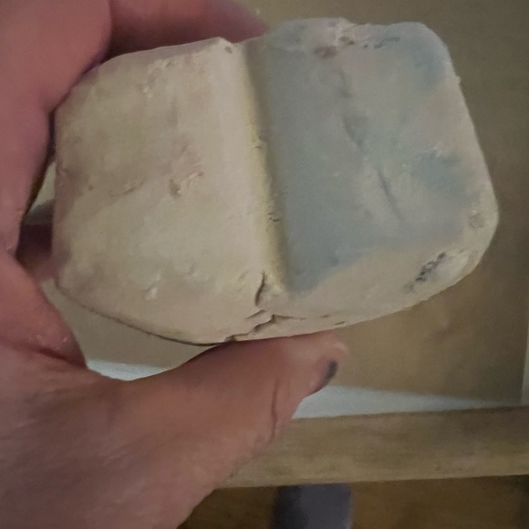 Lush White Floral Bath Bomb Jasmine Fairy - Picture 7 of 9